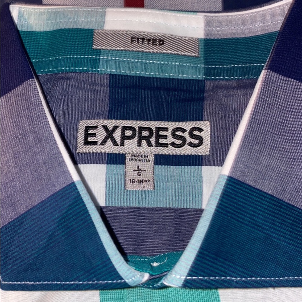 Express fitted men’s dress shirt